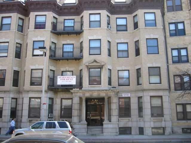 Photo - 132 Hemenway St