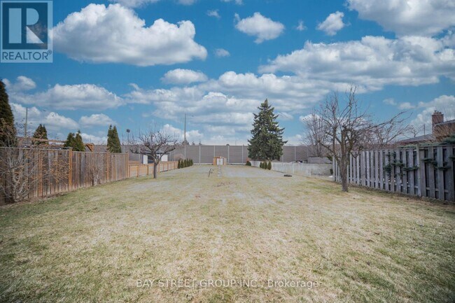 Photo - 1520 Brentano Blvd