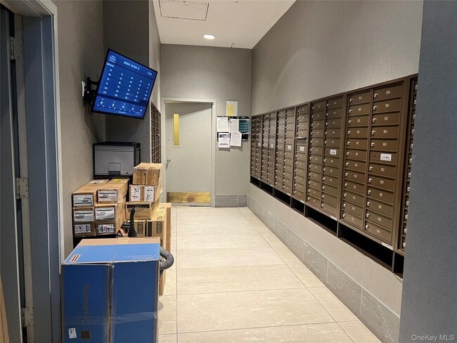 Photo - 62-54-62-97 97th Pl Unit 12J