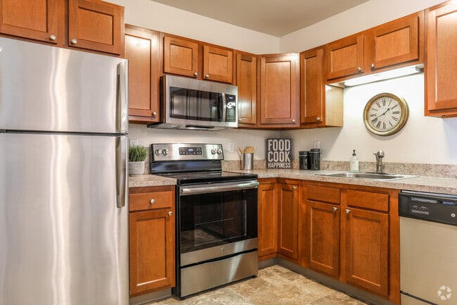 2 Bed/ 1 Bath