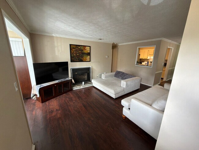 Photo - Room in Condo on Brockett Pl