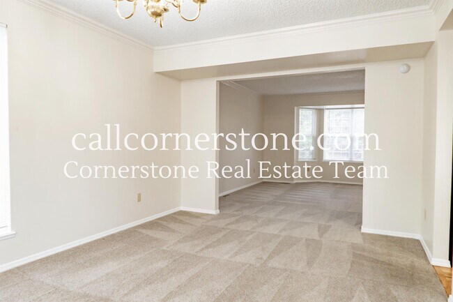 Photo - 630 Fernglen Ct