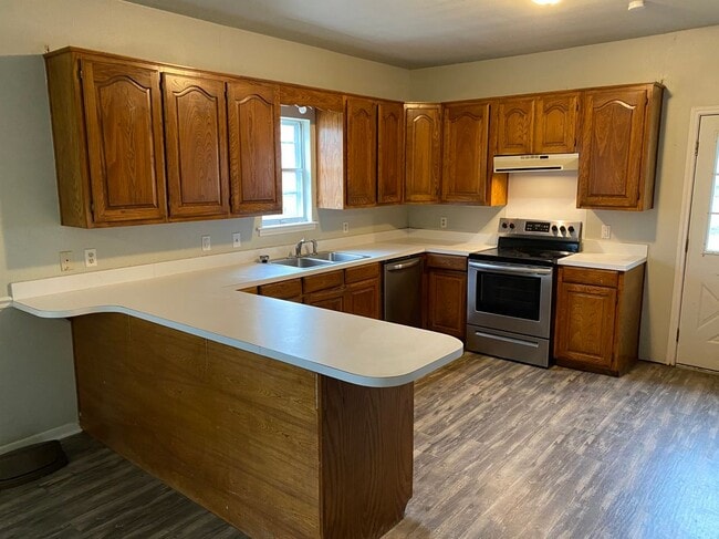 Photo - 211 N Avenue T