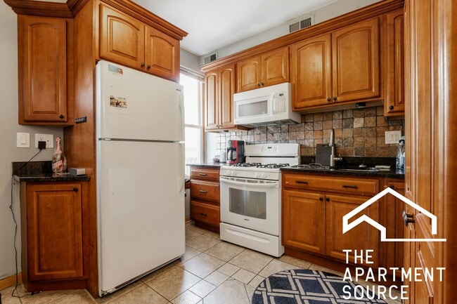 Photo - 3036 N Seminary Ave Unit 3F