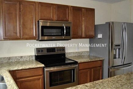 Photo - 1827 Quail St
