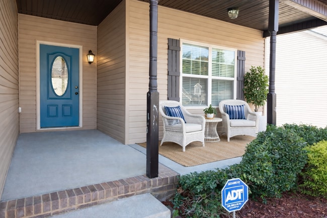 Photo - 3 bedroom 2 bath Gem in Hidden Springs Subdivision