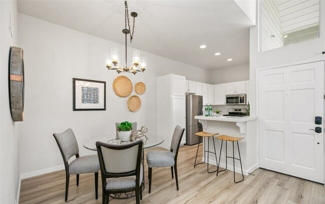 Photo - 3730 S Bear St