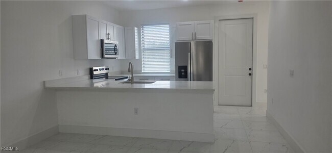 Photo - 925 Chenault St