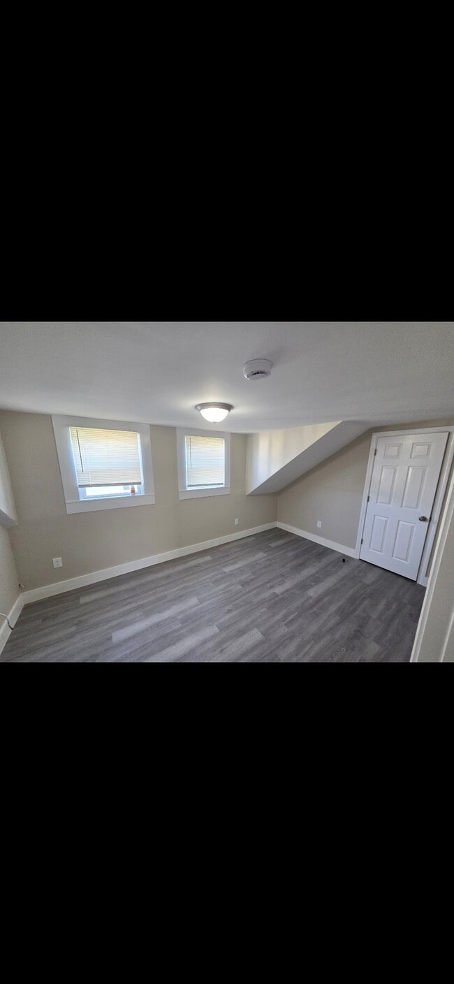 Photo - 1441 Pleasant St