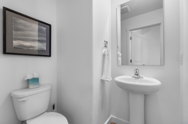 Photo - 662 W 1870 S Townhome