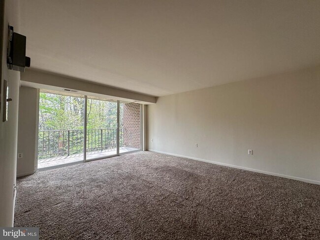Photo - 1550 Northgate Square