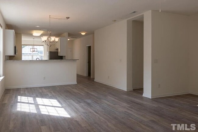 201 Indian Elm Ln