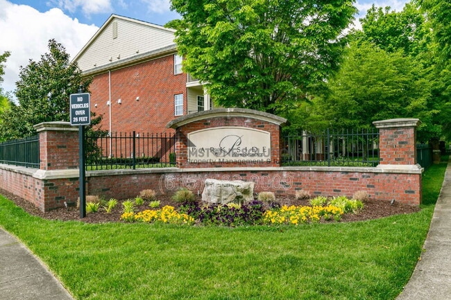 Building Photo - 3201 Aspen Grove Dr Unit B9