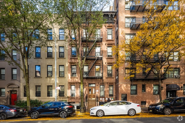 Photo - 212 E 70th St