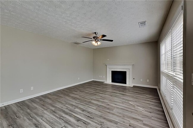 Photo - 105 Meadow Crest Ct