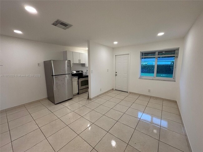 Photo - 2308 Jackson St Unit 9