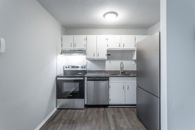 Building Photo - 113 Goodson Ave Unit 18