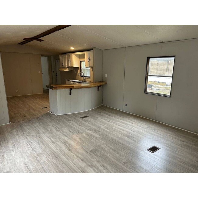 Photo - 4502 E Old Marion Hwy