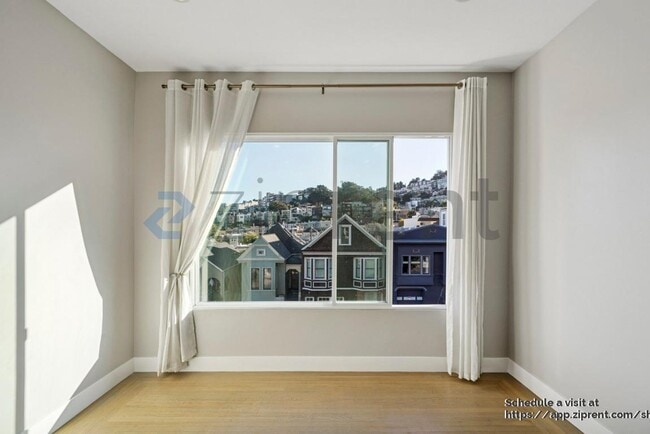 Photo - 3024 Market St