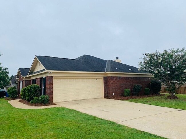 Photo - 3 Bedrooms 2 Baths 2 Car Garage - North Co...