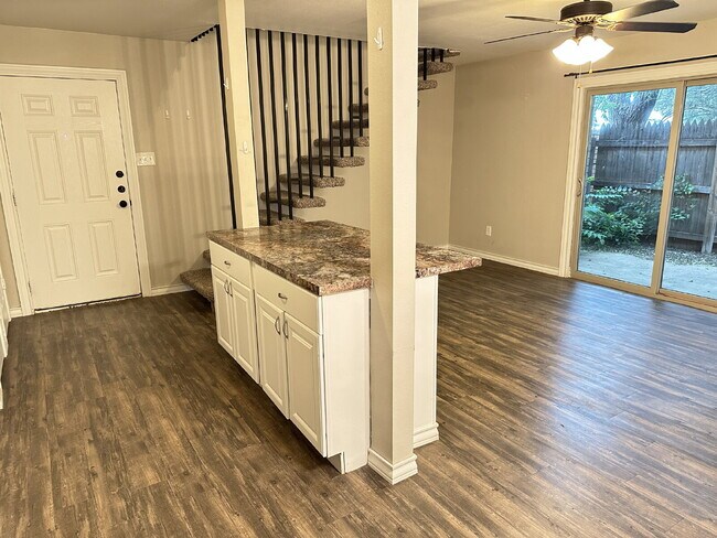 Photo - Updated 1/1 Apartment!