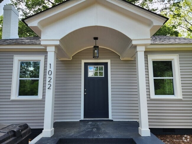 Building Photo - 1022 Brock St Rental