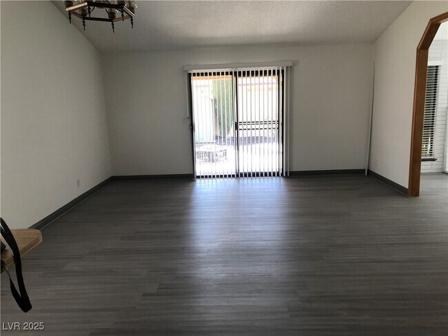 Photo - 6271 Cedarwood Ave