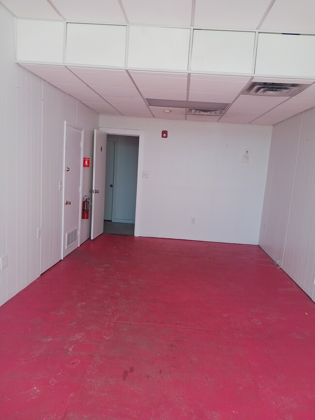 Building Photo - 7 S Clinton St Unit Store