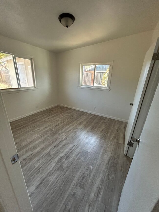991 Suiter St Unit 991 B