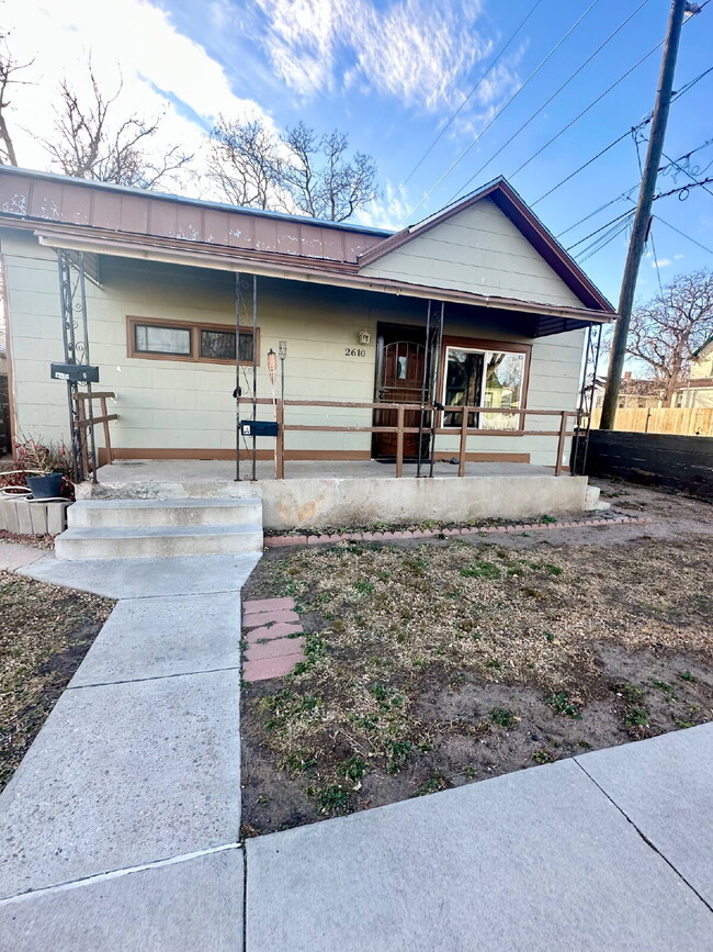 Building Photo - 2610 Snyder Ave Unit A