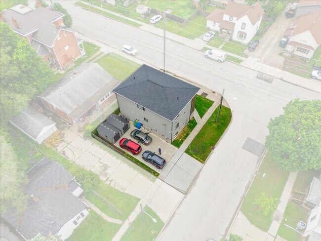 Photo - 435 Mill St Unit 435 Mill St