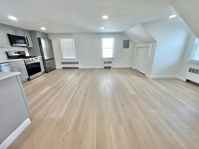 Photo - 237 Woodland Ave Unidad 2