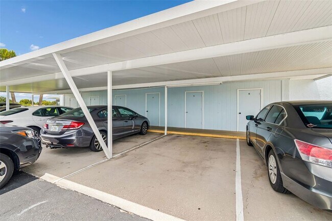 Photo - 11110 Carriage Hill Dr Unit 5