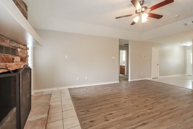 Photo - 9695 Twin Shores Dr