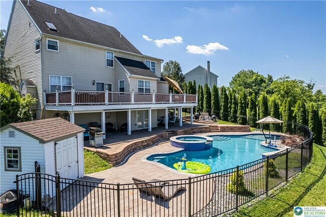 Photo - 202 McNair Cir