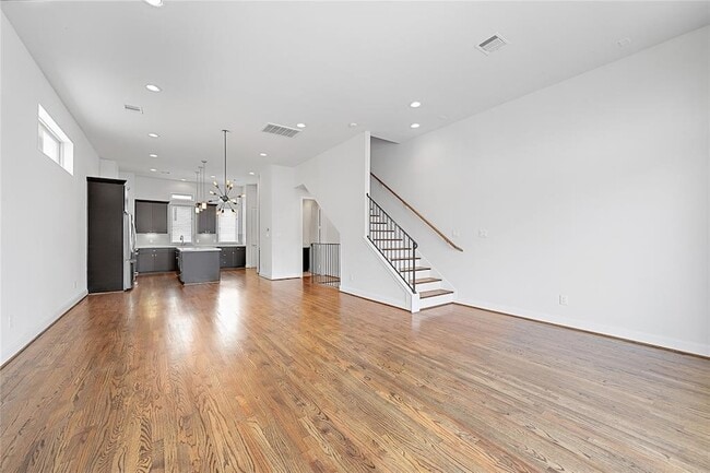 Photo - 4213 Schuler St