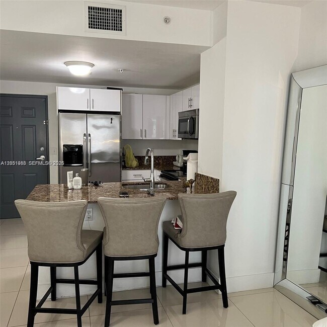Photo - 2300 NW 7th St Unit 304