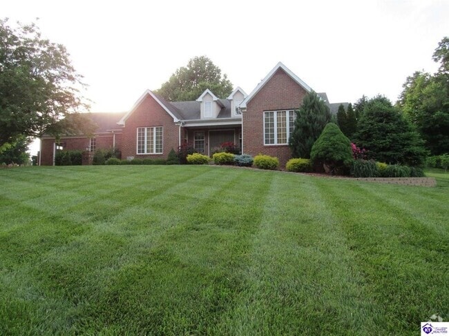 Building Photo - 708 Foxfire Rd Rental