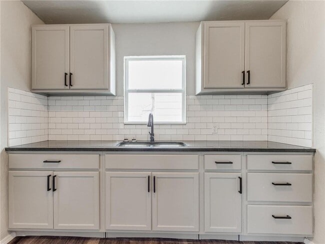 Photo - 1716 SW 18th St