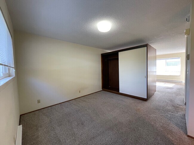 Photo - 530 Burnett Ave N Unit 12
