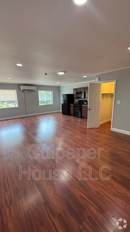 Building Photo - 2854 W Sylvania Ave Unit 1 Rental
