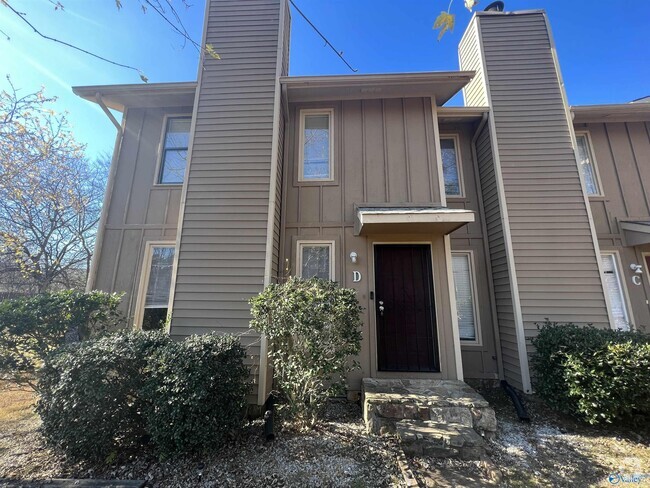 Building Photo - 9007 Mahogany Row SE Rental