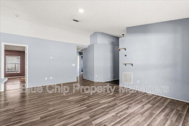 Photo - 2229 Hannah Ln