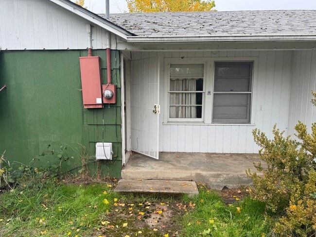 Photo - Great Home on acreage!