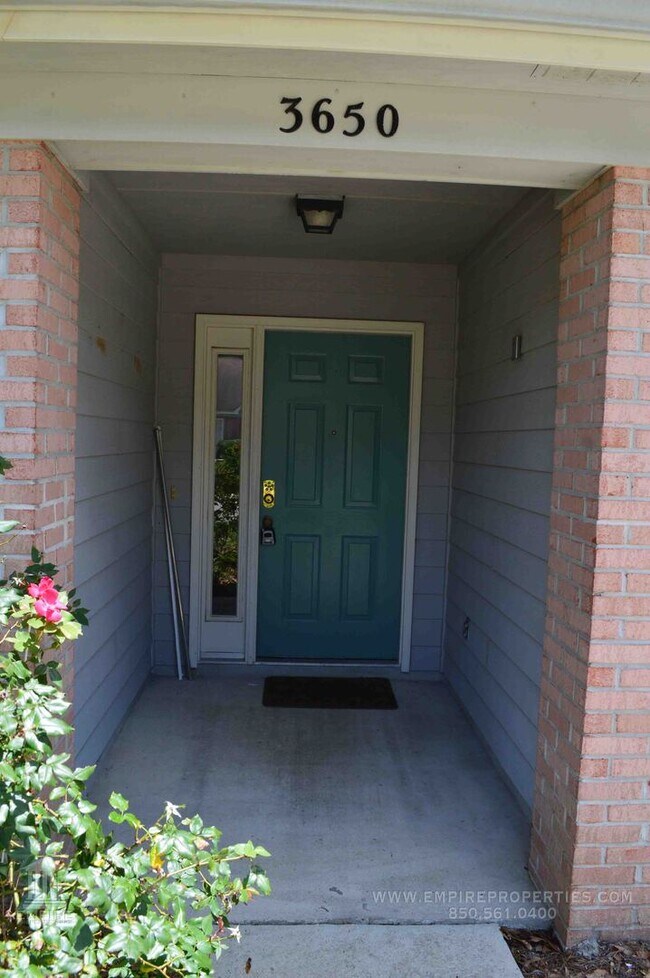 Photo - Beautiful townhome nestled in Killearn Acres