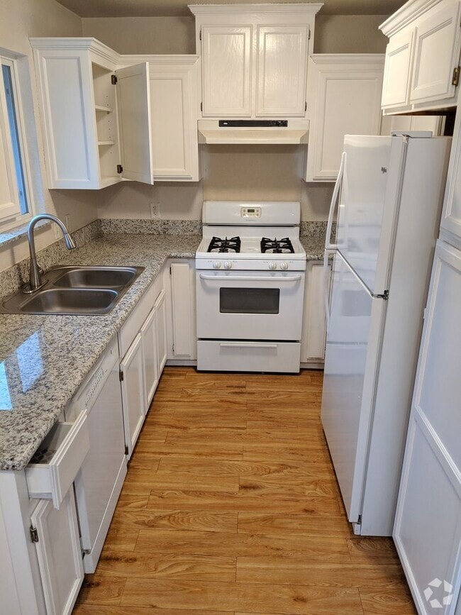 Building Photo - 701 Oakland Ave Unit 1 Rental