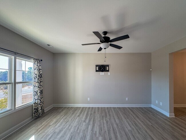 Photo - Beautiful 4 Bed 3 Bath Home with Bonus Room