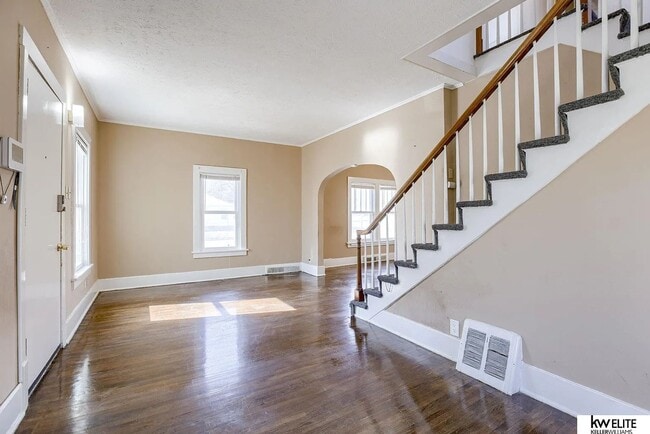 Photo - 4542 Franklin St