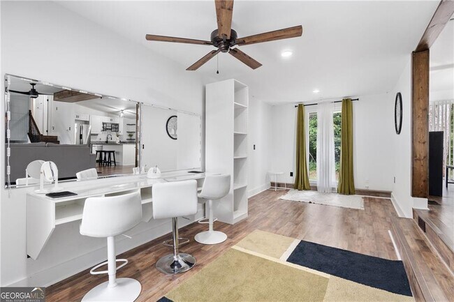 Photo - 6940 Cainwood Dr