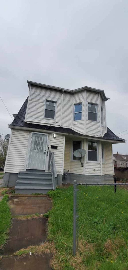Building Photo - Charming 3-Bedroom Property in Prime Location